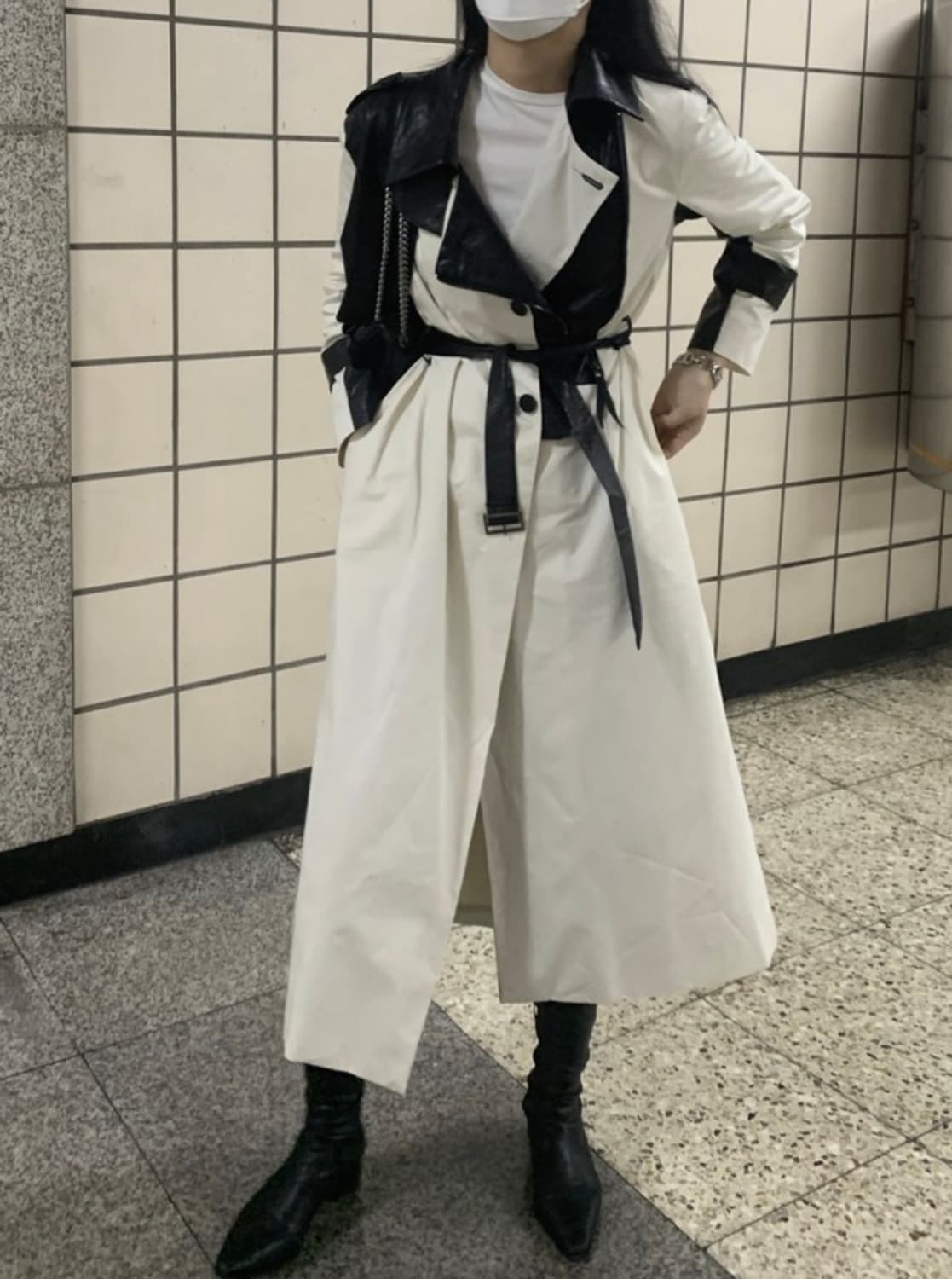 보헤미안 서울 검정 트렌치코트 상품이미지2