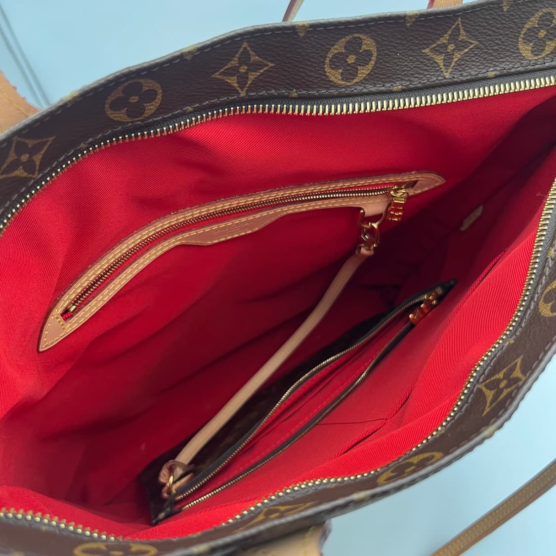 루이비통 모노그램 캐리잇 숄더백 상품이미지10