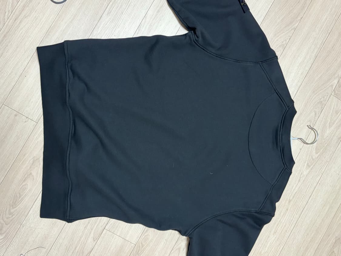 스톤아일랜드  26ss 맨투맨 L 상품이미지2