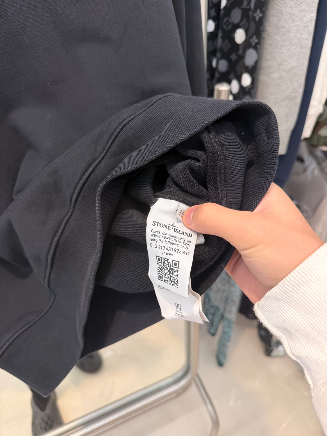스톤아일랜드 블랙 맨투맨 M 상품이미지2