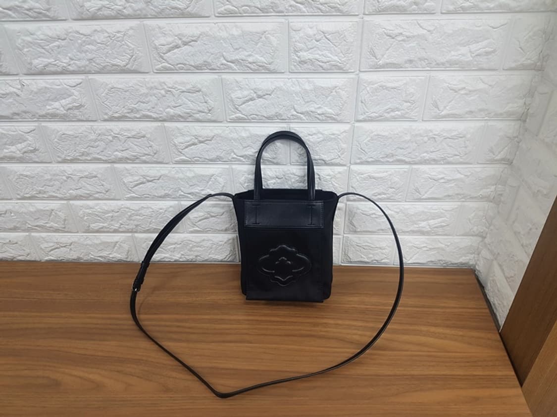 오야니 미니 토트백 겸 크로스백  상품이미지1