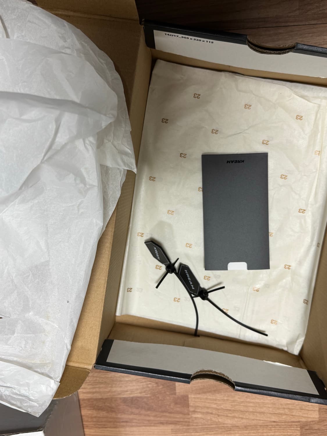 조던1 미드 라이트 스모크 그레이 270 상품이미지4