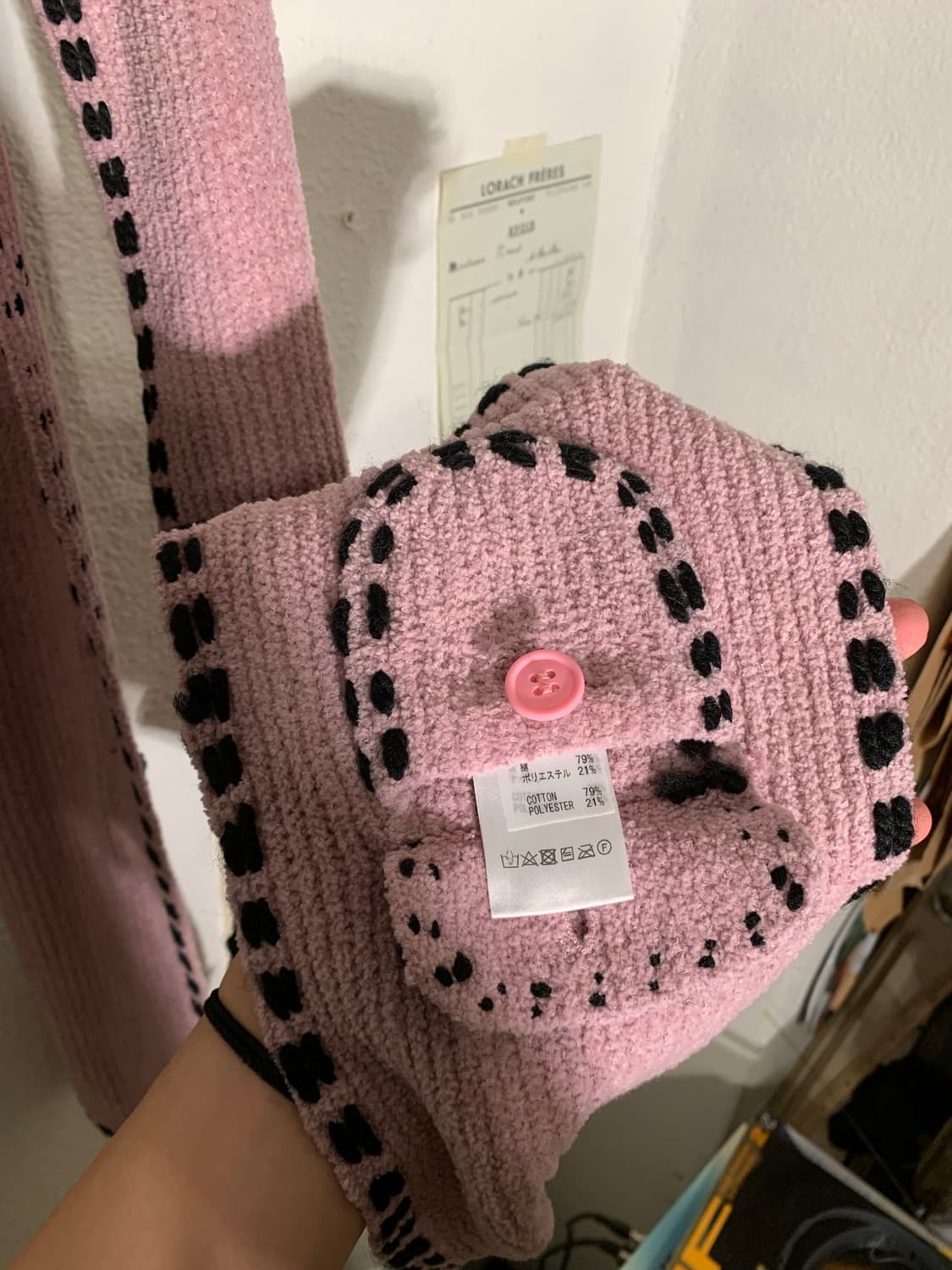 핑거린 핸드스티치 포켓 머플러 블랙 핑크 상품이미지4