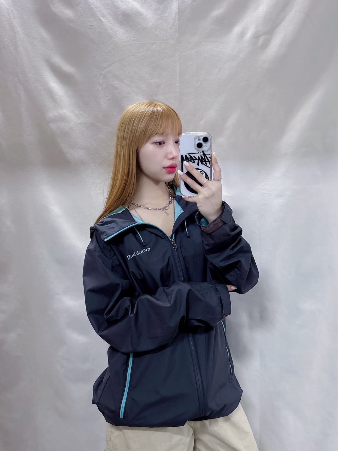 몽벨 그레이 바람막이  상품이미지1