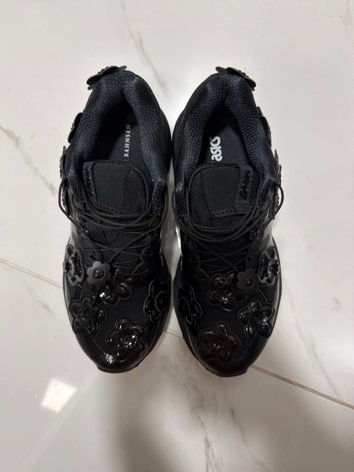 세실리에반센 x 아식스 젤 터레인 블랙 240 세실리아반센 cecilll 상품이미지1