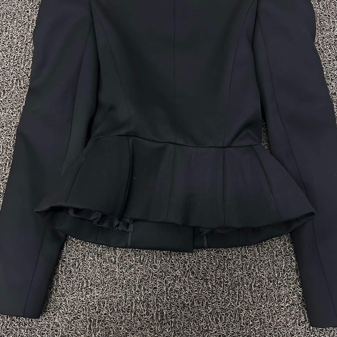 [새상품] KIMHEKIM 김해김 여성 블라우스 긴팔 블랙 34사이즈 상품이미지9