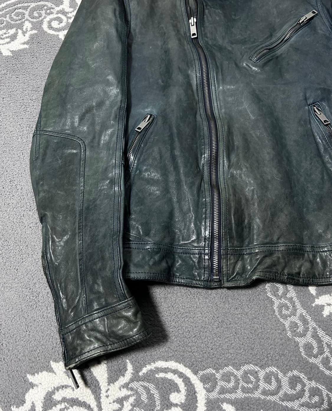 솔리드옴므 사선 더블짚 램스킨 자켓 상품이미지6