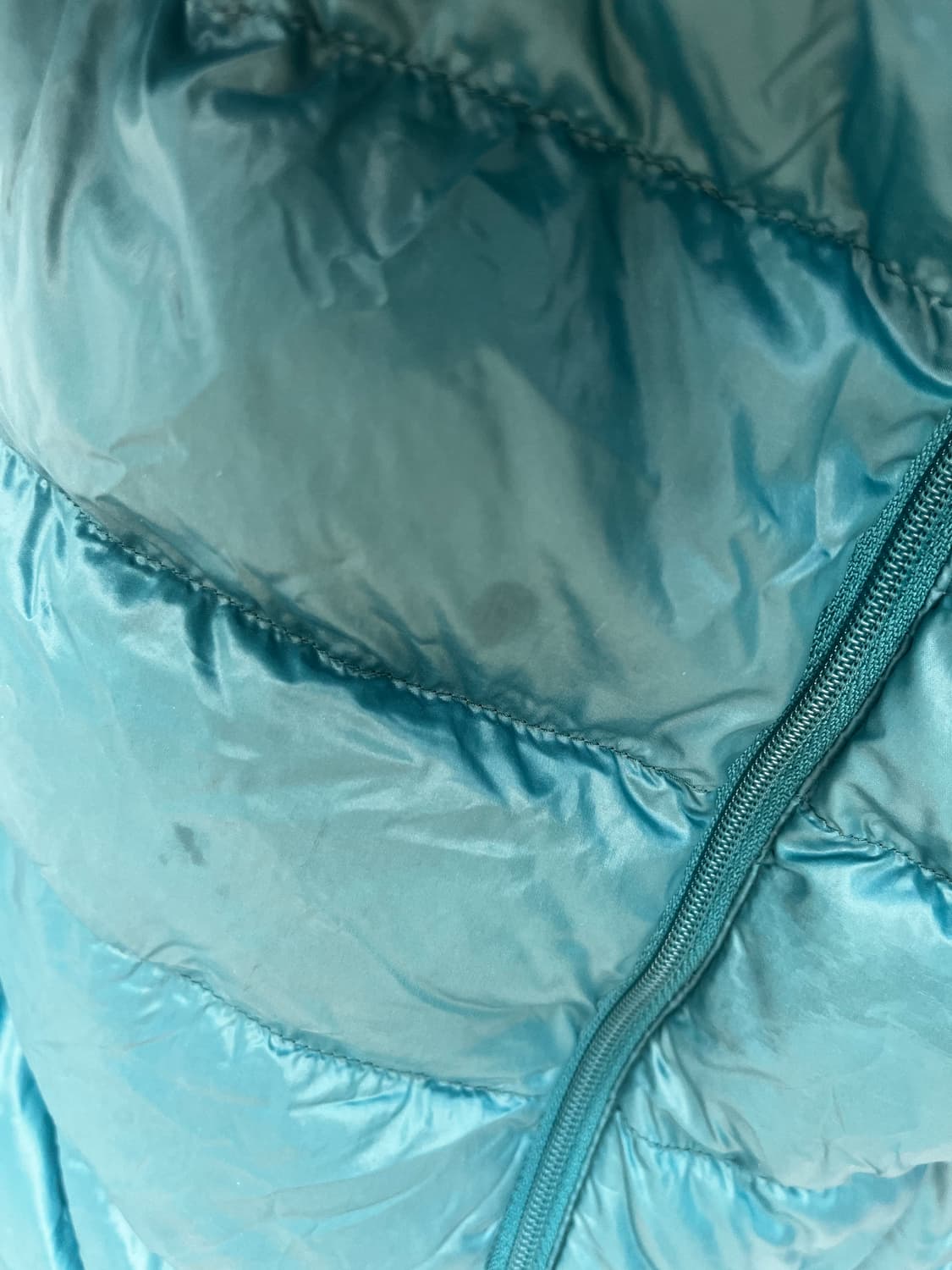 유니클로 경량 패딩 상품이미지6