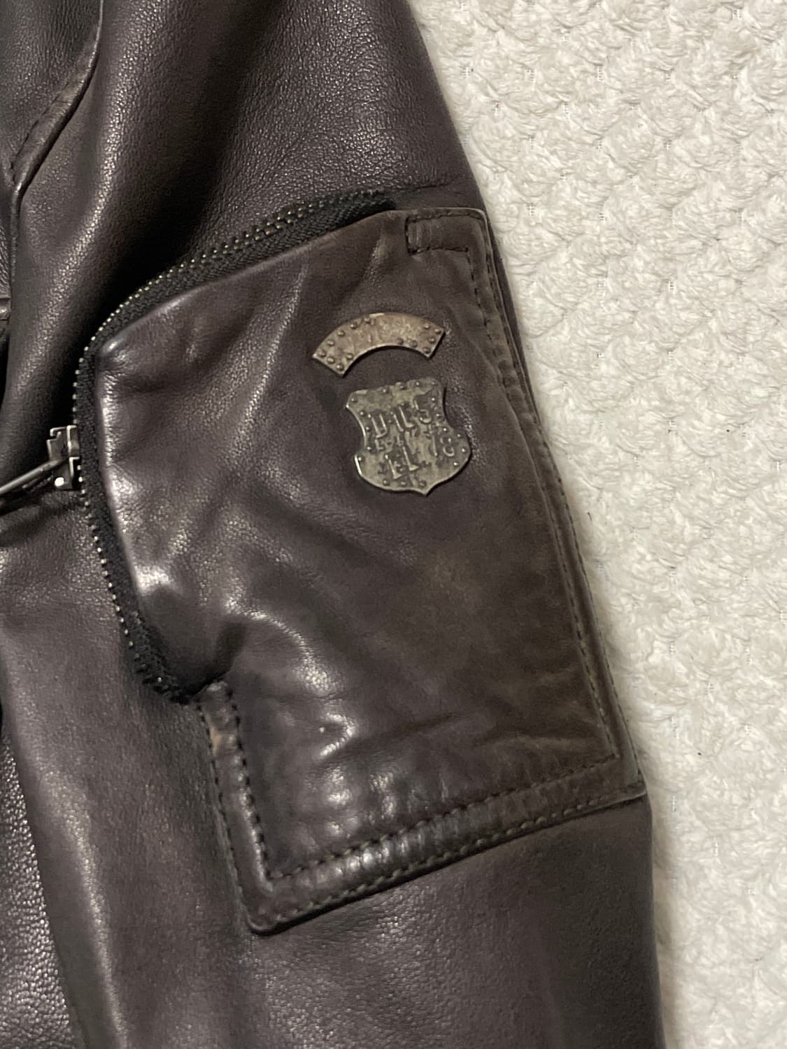 DIESEL 디젤 웨스턴 무드 램스킨 포켓 레더 자켓 브라운 상품이미지5