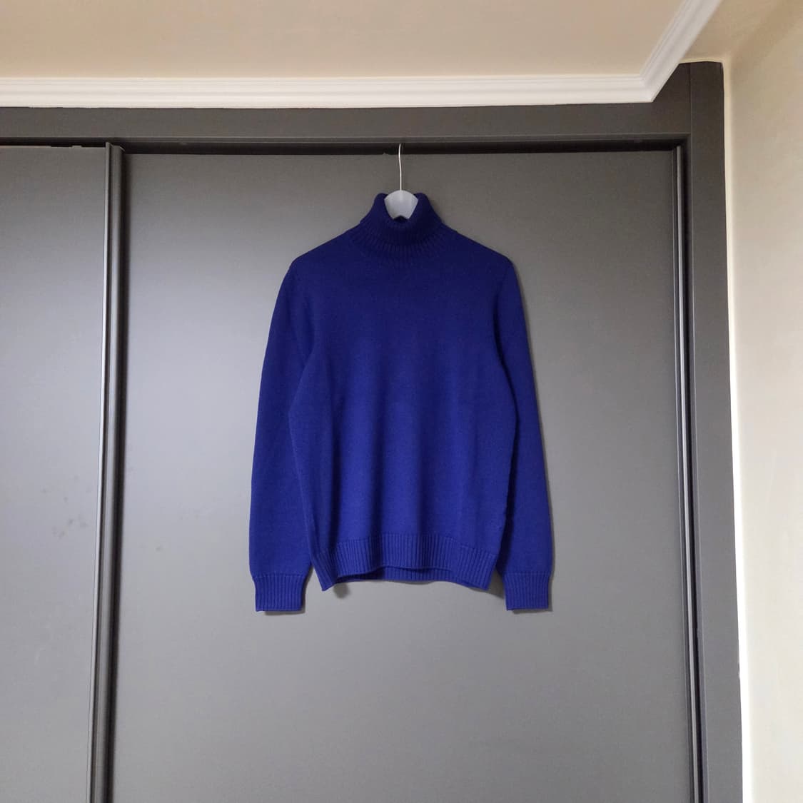 [46] 드루모어 메리노 롤넥 니트 블루 / 터틀넥 랜덤워크 상품이미지1