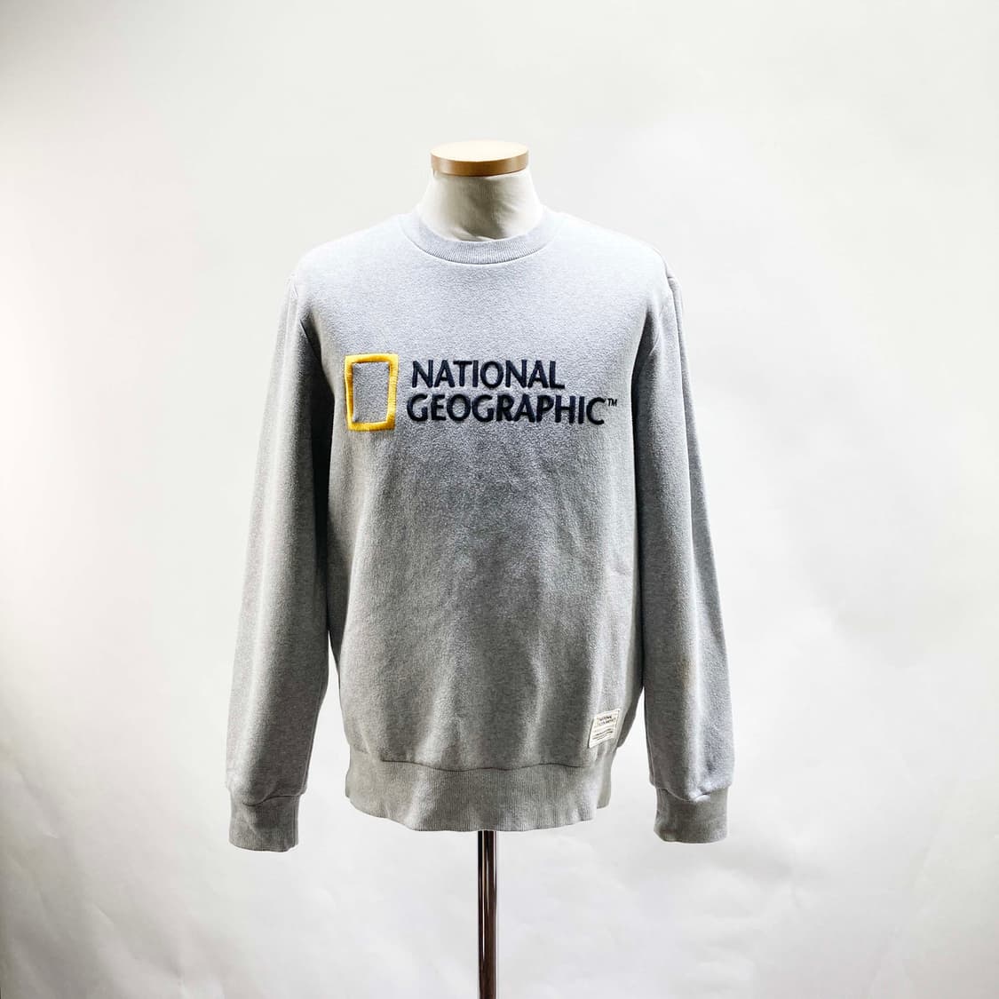 네셔널지오그래픽 남성맨투맨 그레이 95  상품이미지1