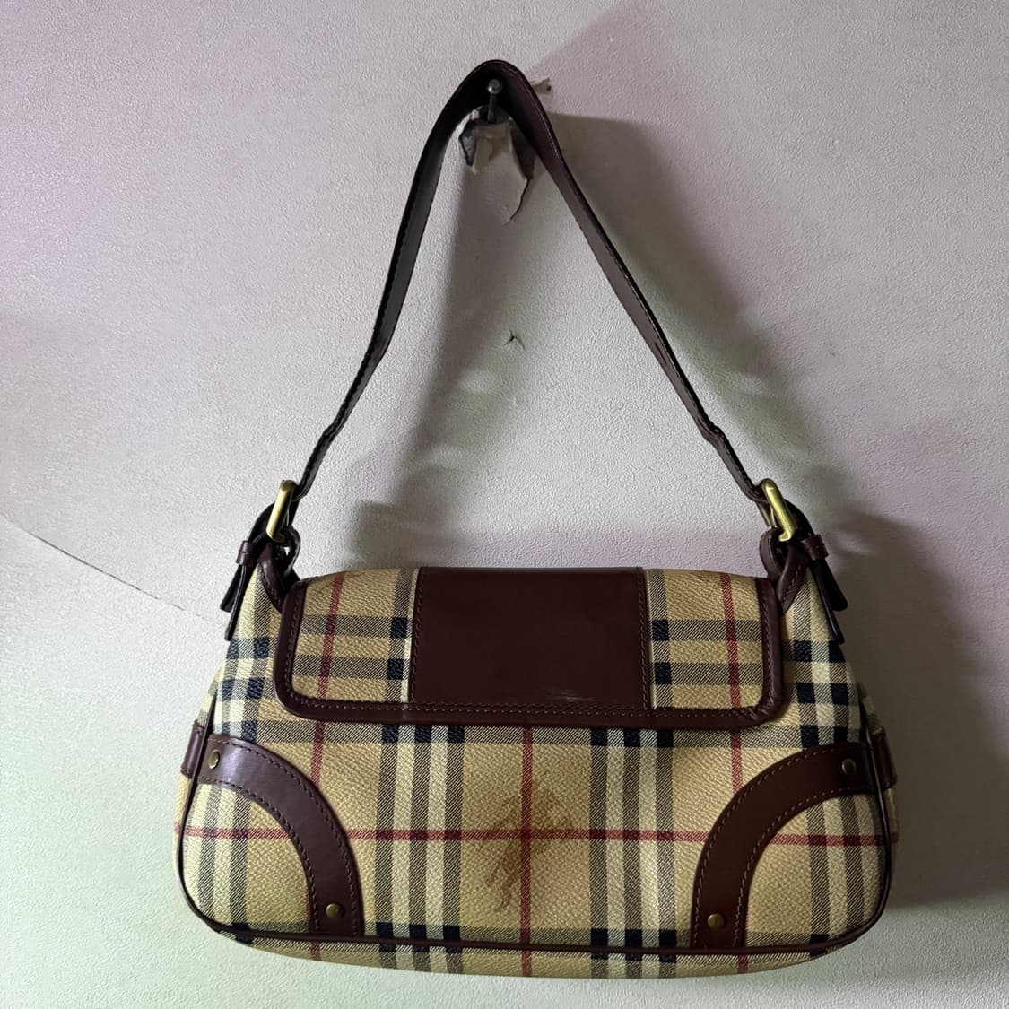 버버리 노바체크 벨트 바케트 숄더백 상품이미지6