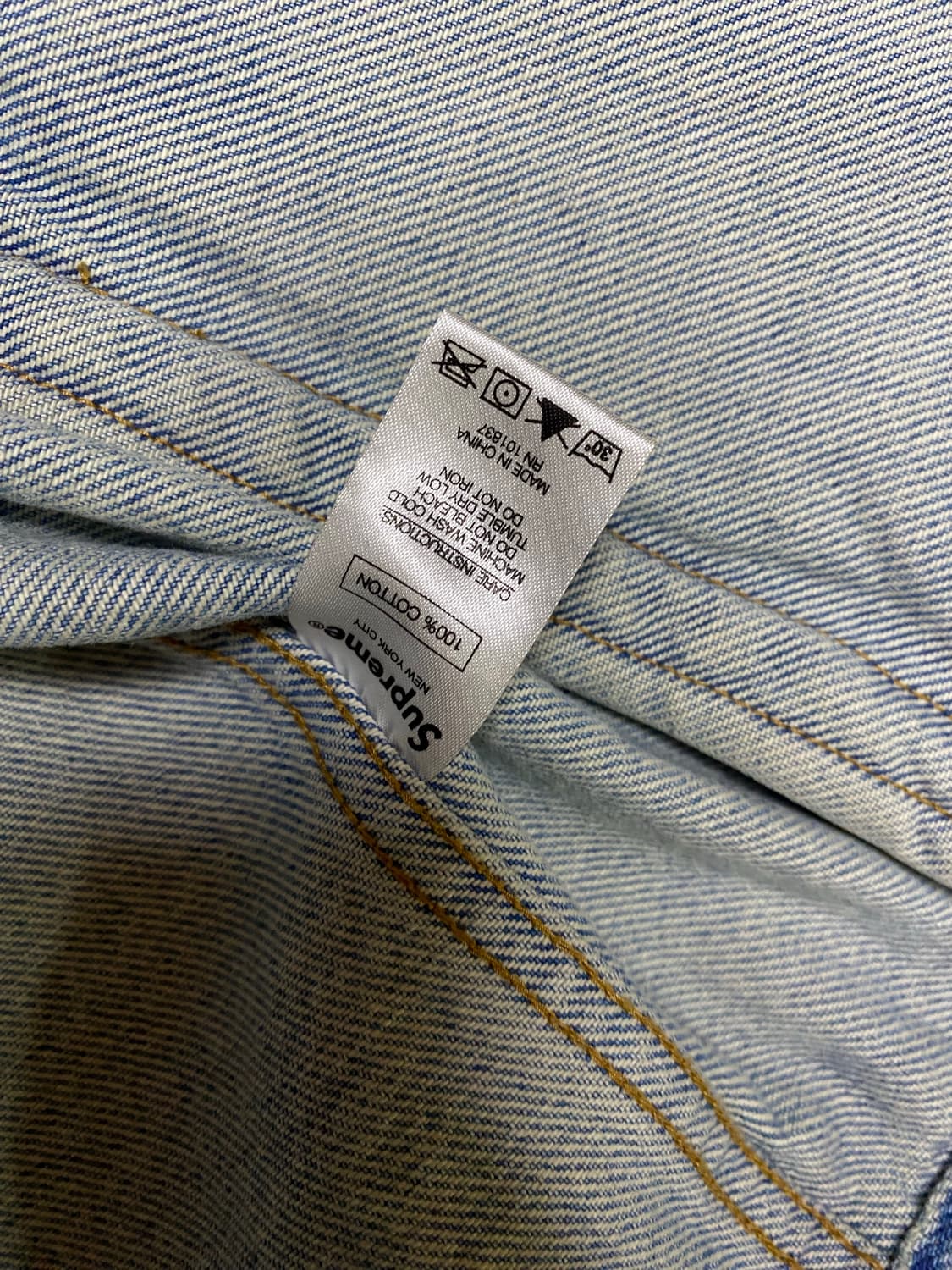 Supreme 17SS Studded denim trucker blue 상품이미지4