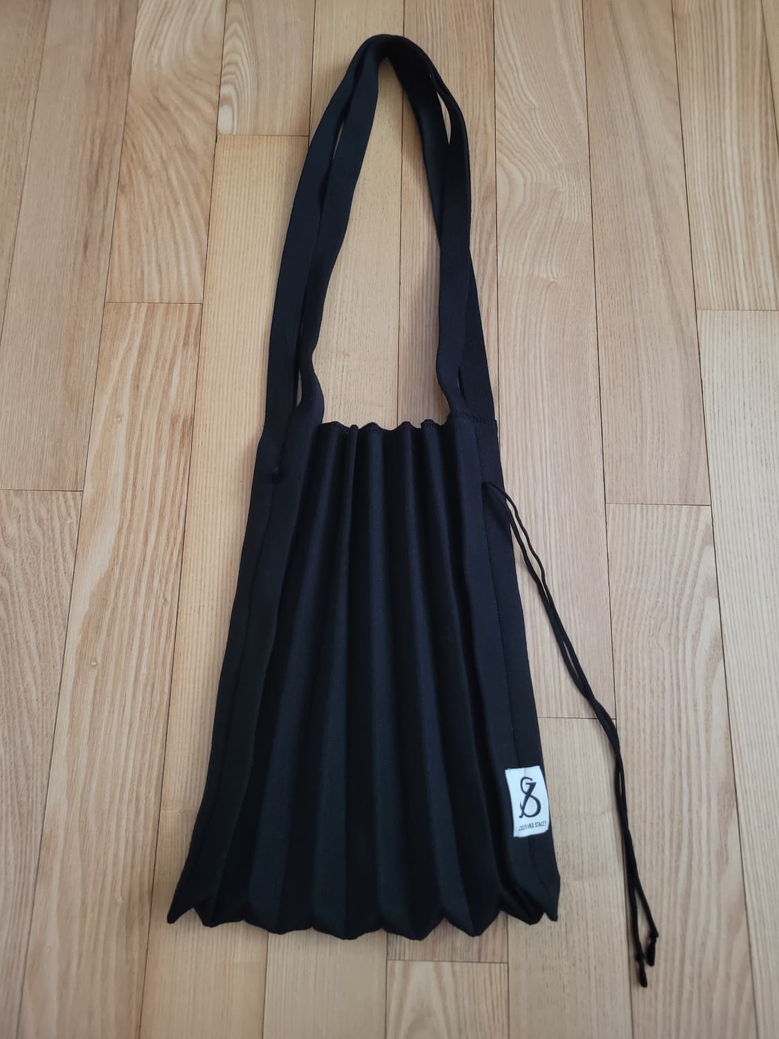 조셉앤스테이시 플리츠 니트가방 블랙 M 상품이미지1