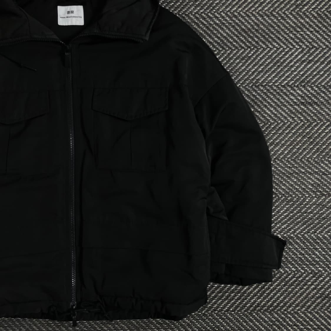 유니클로 X 화이트 마운티니어링 유틸리티 마운틴 숏 다운 파카y 3056 상품이미지4