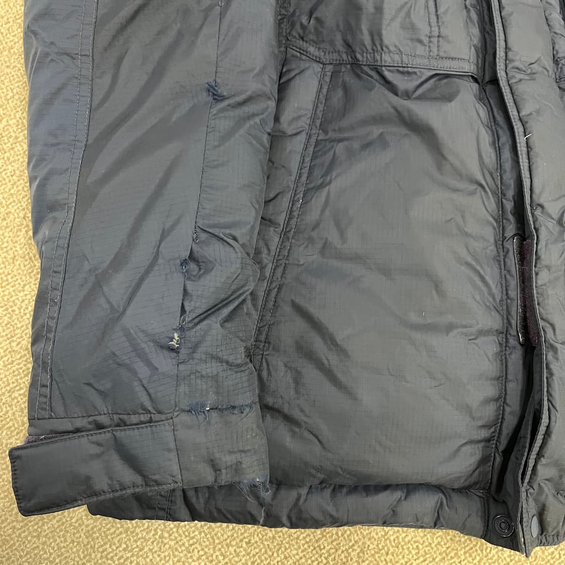 [실측확인] 코오롱스포츠 윈드스토퍼 구스다운 패딩 점퍼 (소매찢어짐) 0 상품이미지7