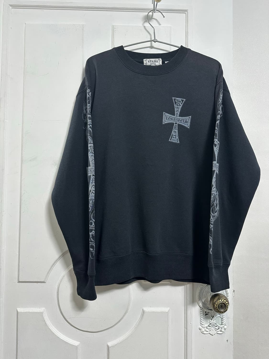 카르마 크로스 맨투맨 상품이미지1