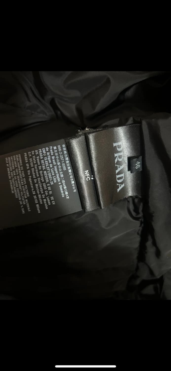 프라다 삼각 로고 패딩 남성 46 상품이미지7