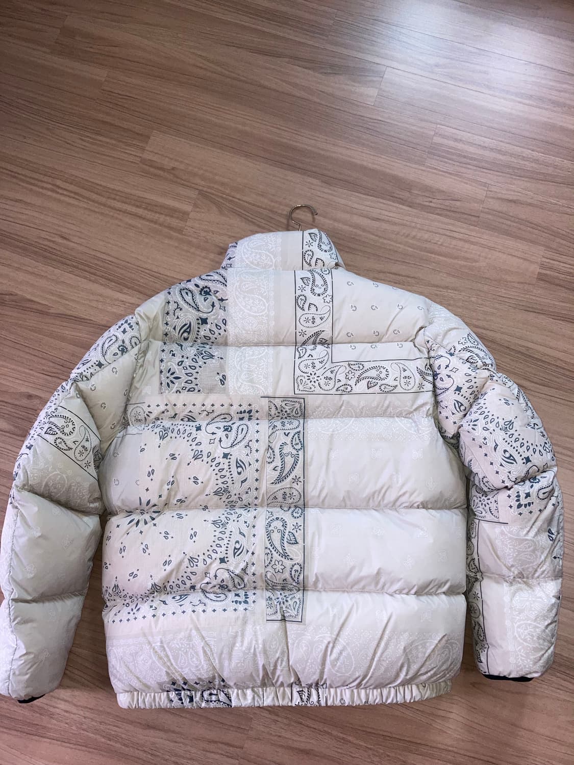 디스이즈네버댓 페이즐리 패딩 상품이미지3