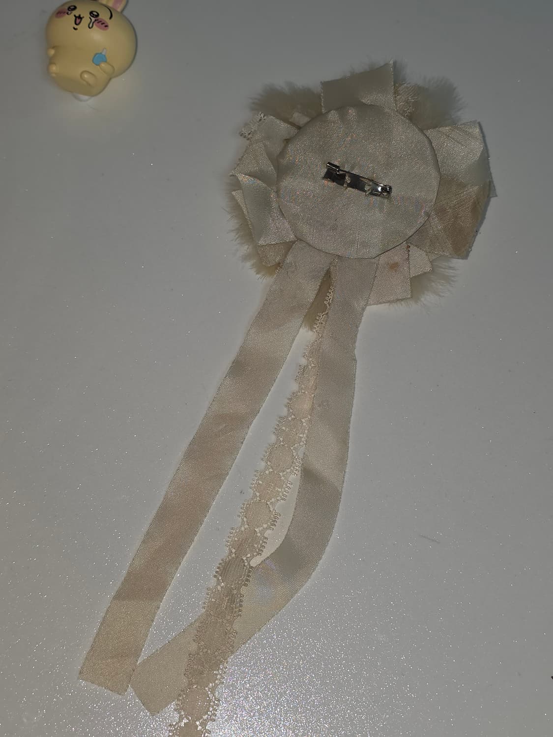 일본빈티지)밀크티라떼히메갸루 아이보리 퍼 진주레이스 폼폼 로맨틱체크브로치 상품이미지4