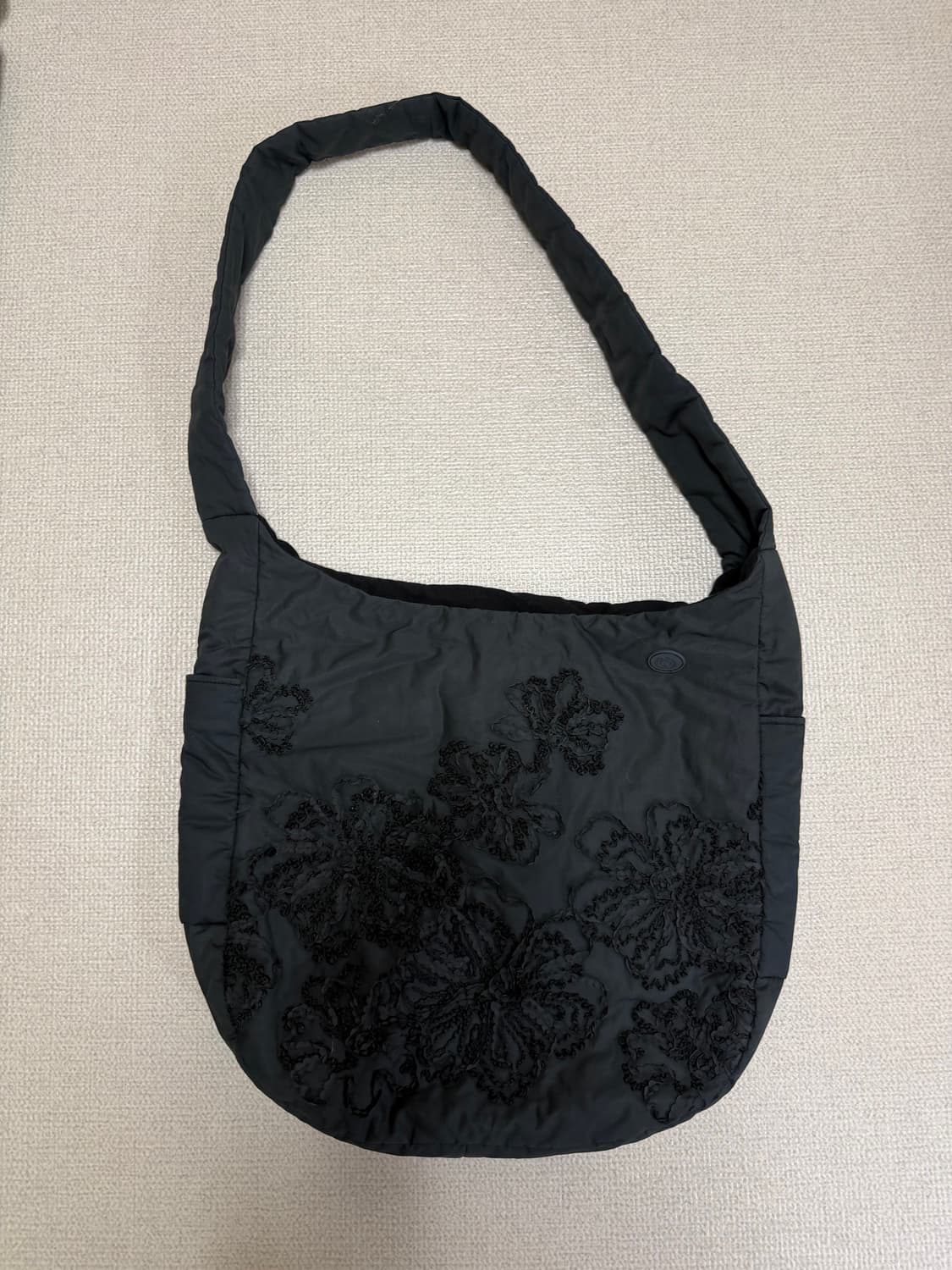 콜로신스 Fade Flower Cross Bag Black 상품이미지3