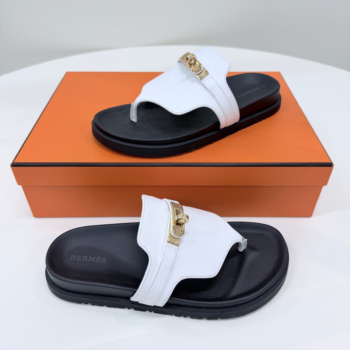 [미사용/230] 에르메스 엠파이어 케리 버클 스웨이드 샌들 슬리퍼 상품이미지3