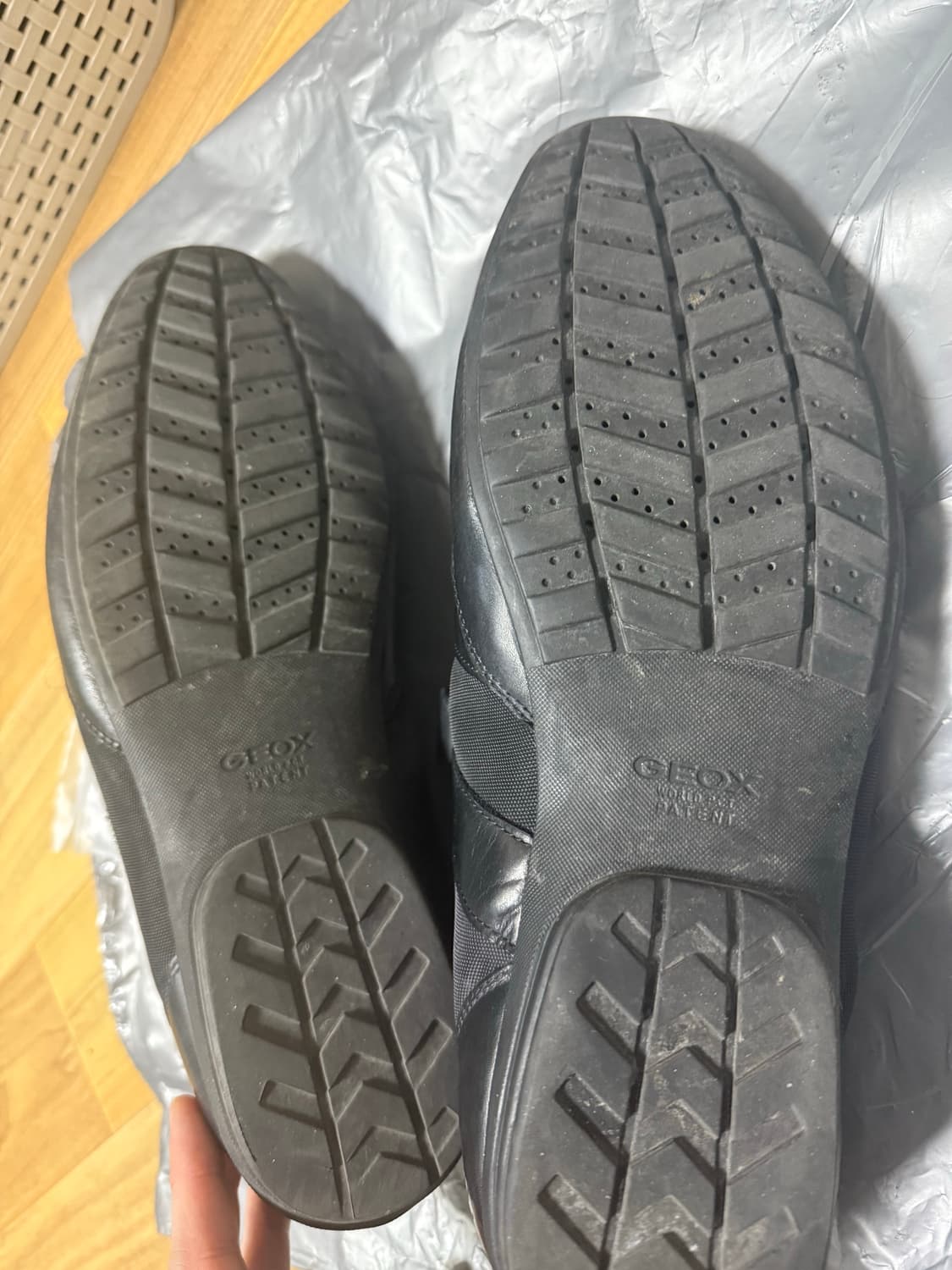 geox 벨크로 로퍼 블랙 280 상품이미지3