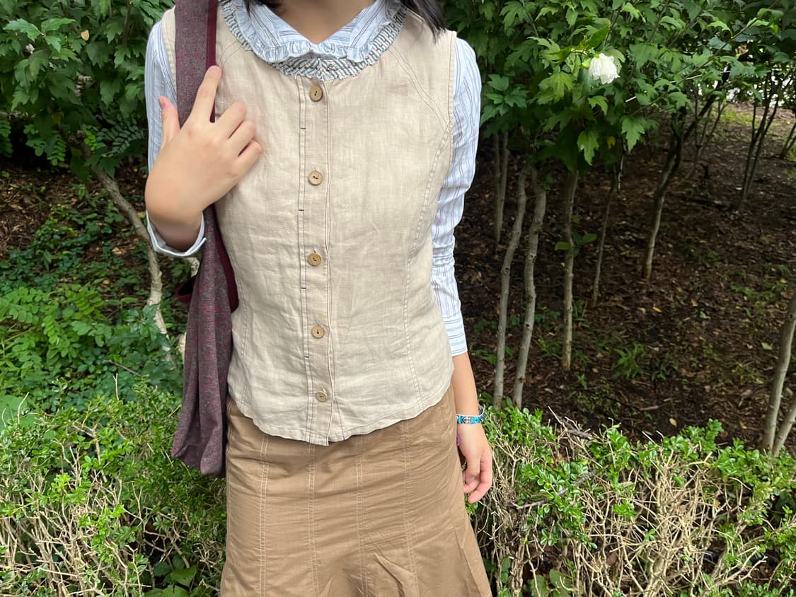 Japanese Beige Button Vest 상품이미지1