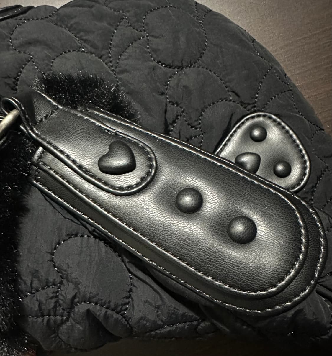 키르시 체리 퀼팅 퍼 핸드백 새제품 상품이미지9