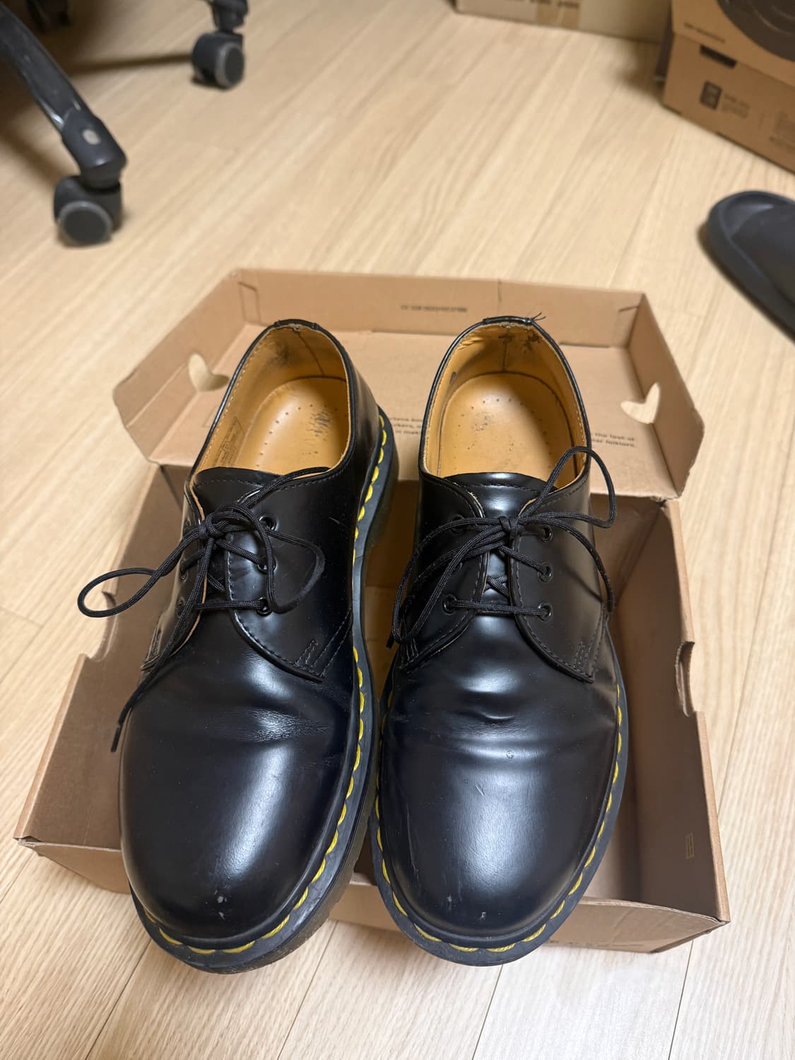 uk6,250) 129,000원 닥터마틴 1461 스무스 블랙 3홀 더비 상품이미지2