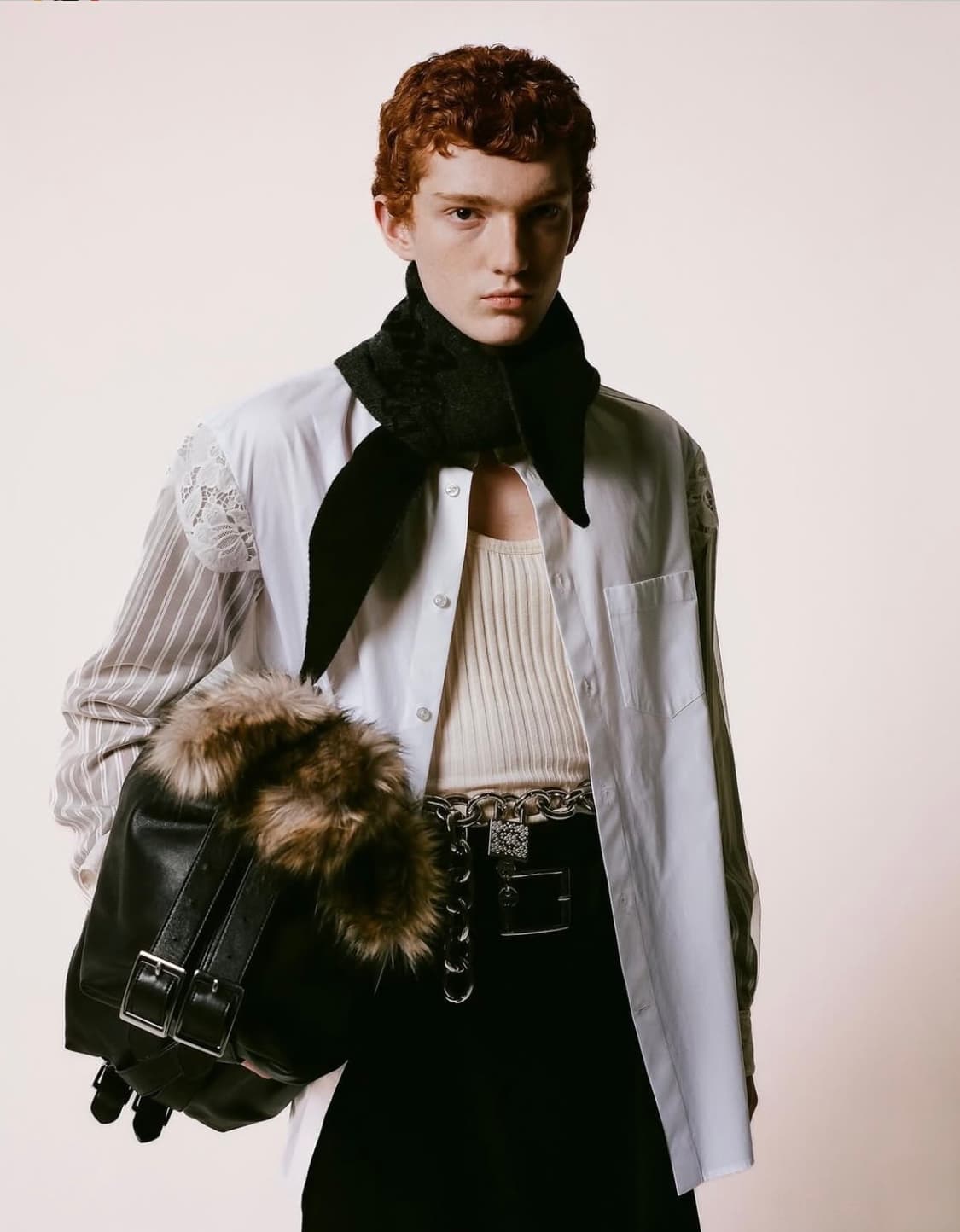 시몬로샤 25fw 비즈 그래픽 캐시미어 스카프/블랙 상품이미지1