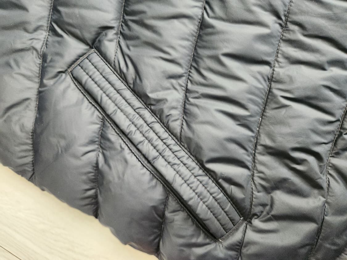 블랙야크 덕다운 경량패딩 여성44~55사이즈 165

얼핏보면 새거에요^ 상품이미지8