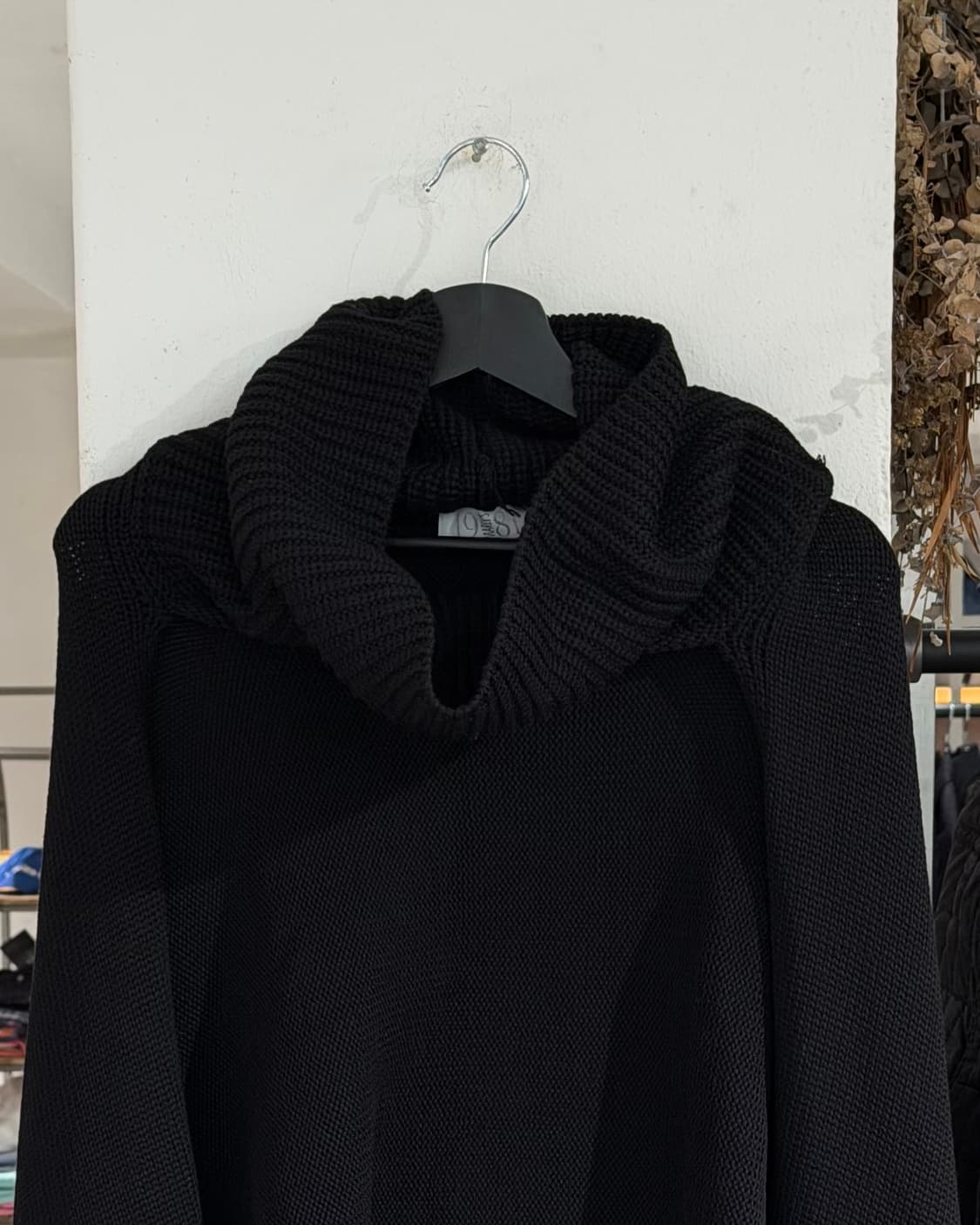 빈티지 마를리 블랙 하이넥 니트 케이프 상품이미지4