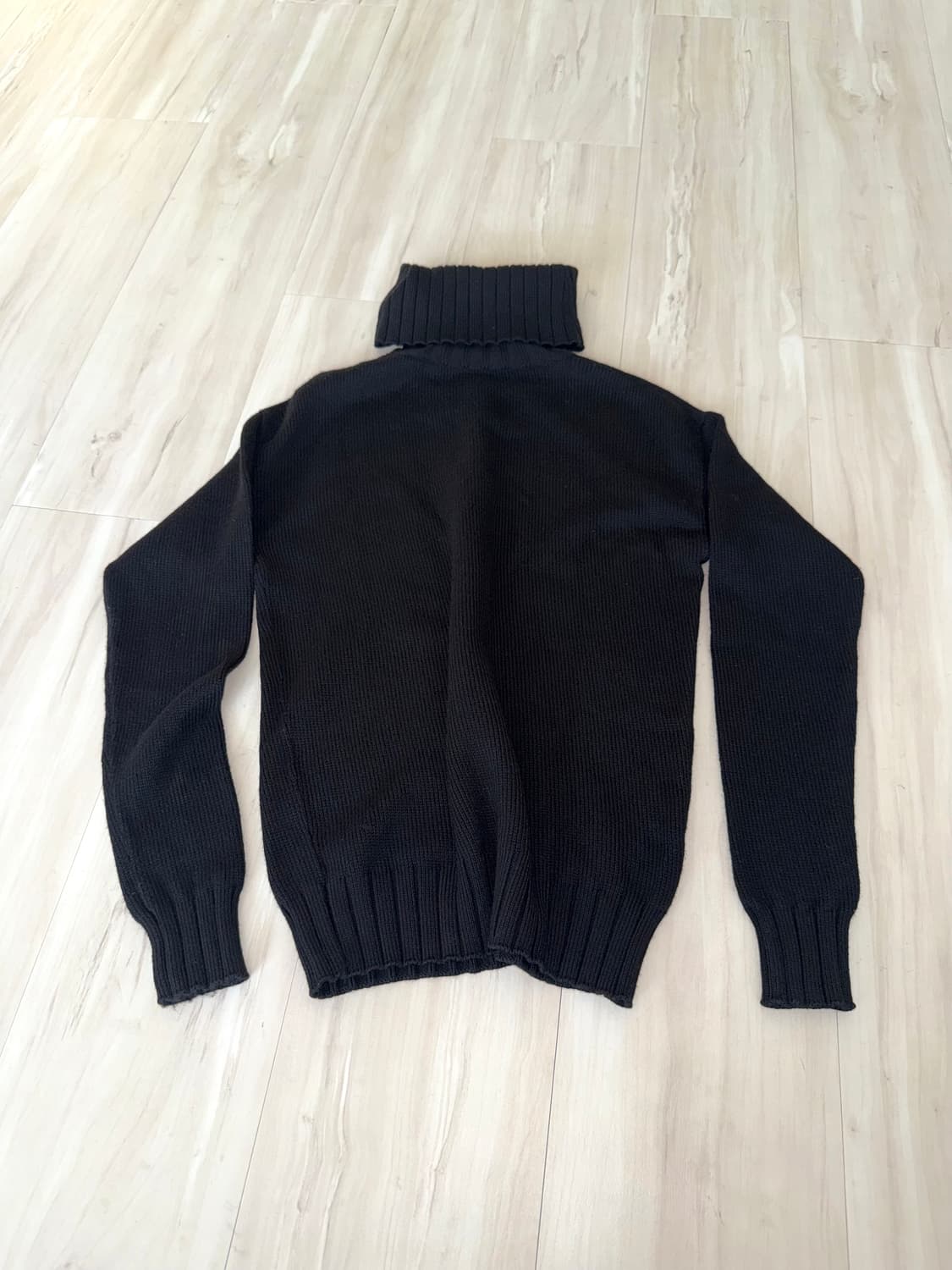 theory black turtle neck knit 상품이미지1
