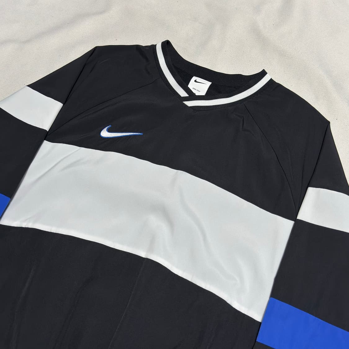 M 나이키 배색 브이넥 웜업 상품이미지1