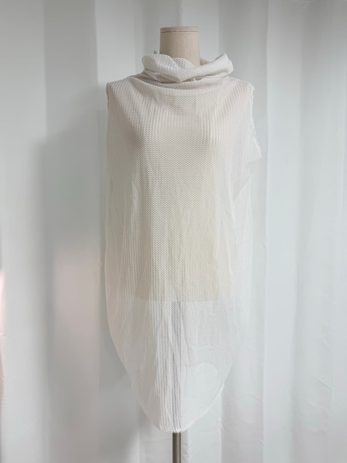 Mesh Knit Sleeveless Long Top 상품이미지5