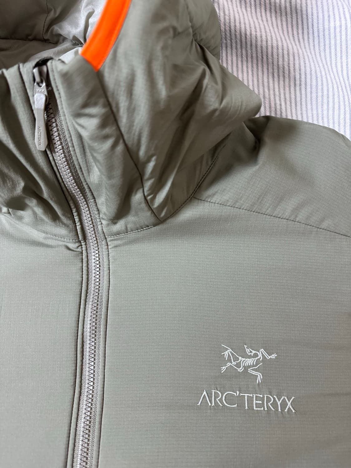 (SS급) 아크테릭스 아톰 LT 후디 포리지 L 상품이미지4