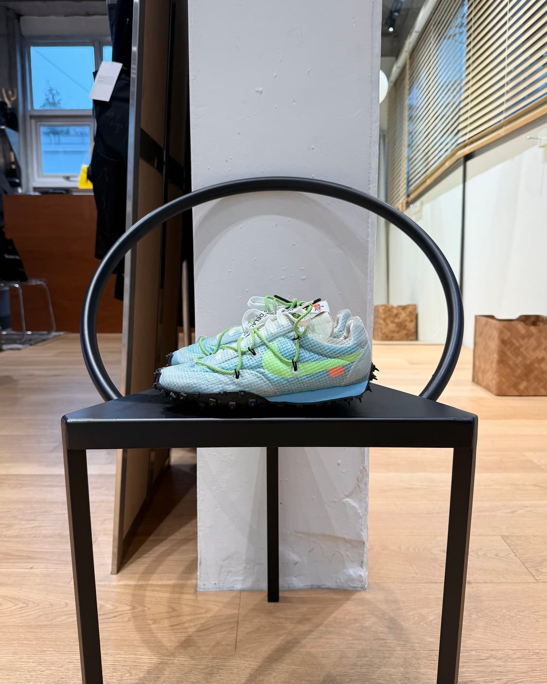 오프화이트 x 나이키 블루 와플 레이서 스니커즈  상품이미지5