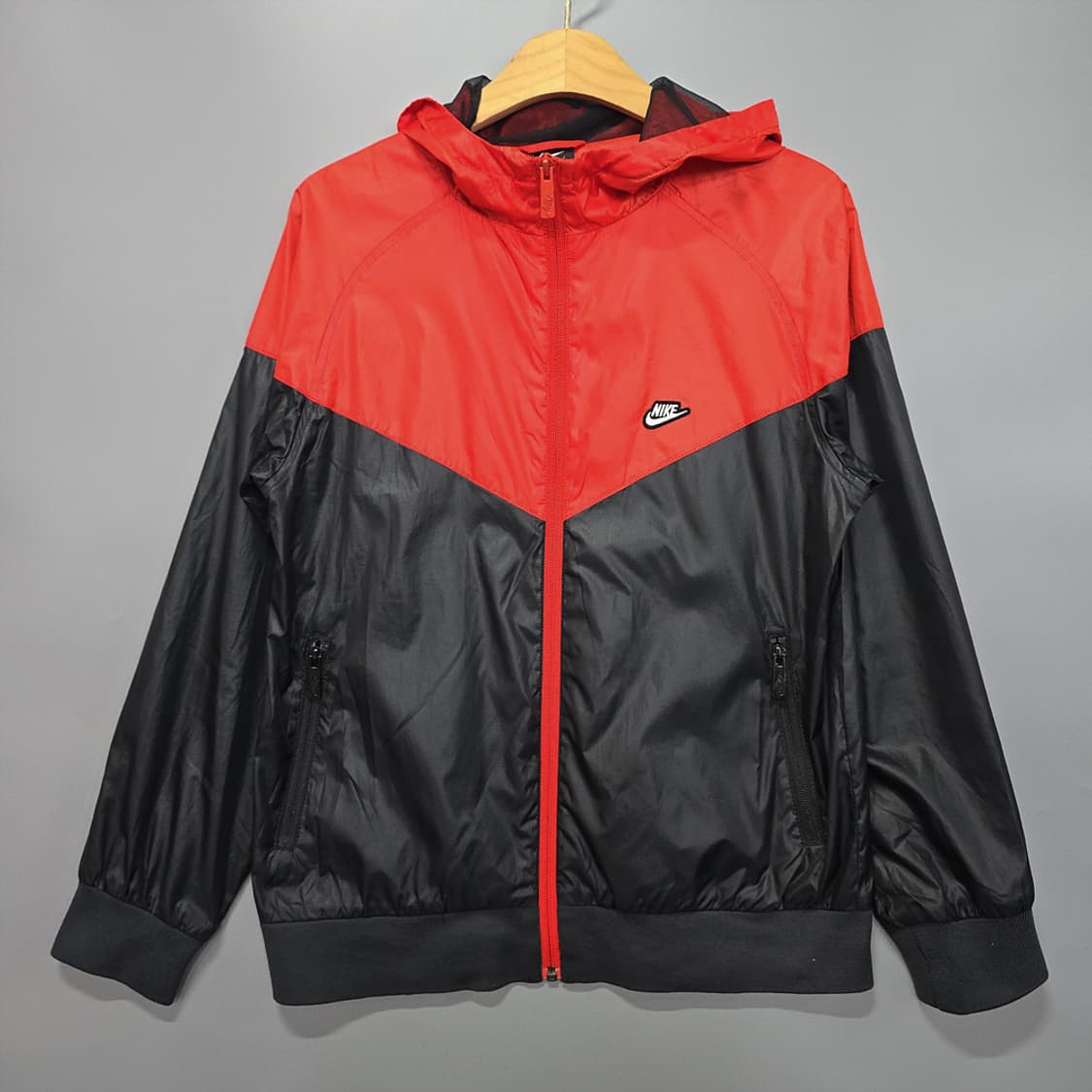 나이키(NIKE) 키즈 여성 배색 후드 바람막이 상품이미지1