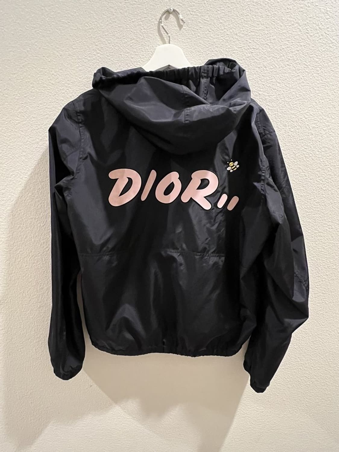 [정품] Dior x KAWS BEE 자수 투톤 원드브레이커 후드자켓 상품이미지2