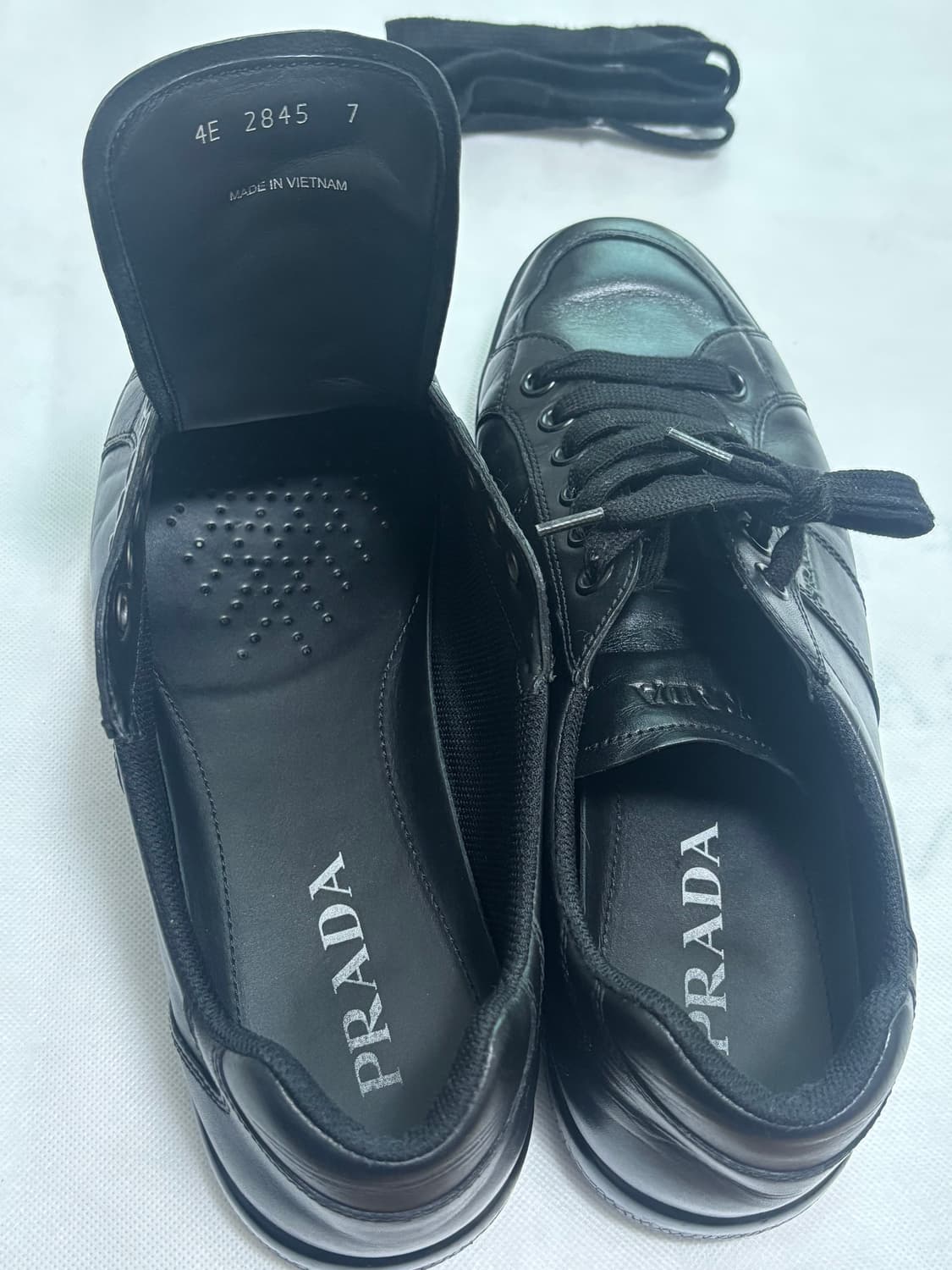 프라다 레더 스니커즈 블랙 7사이즈 상품이미지7