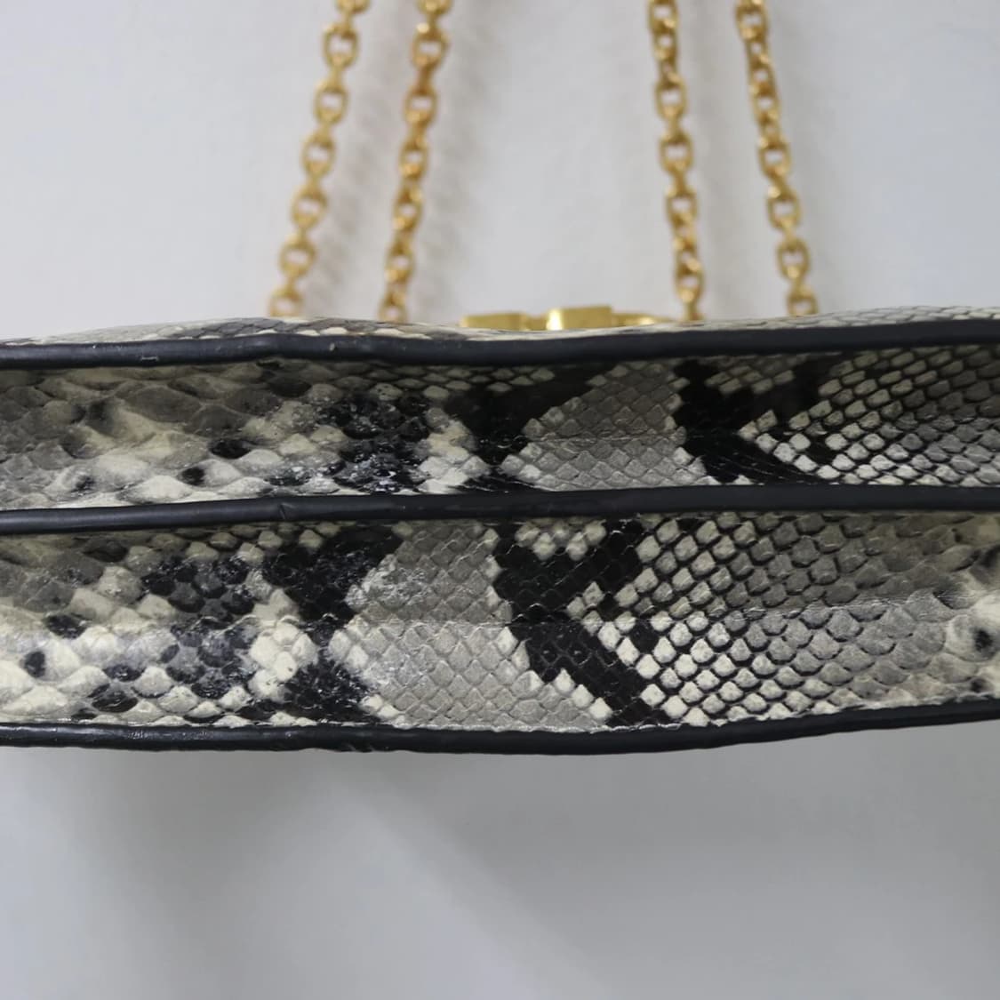 토리버치 금장 체인 숄더 백 63376 상품이미지5