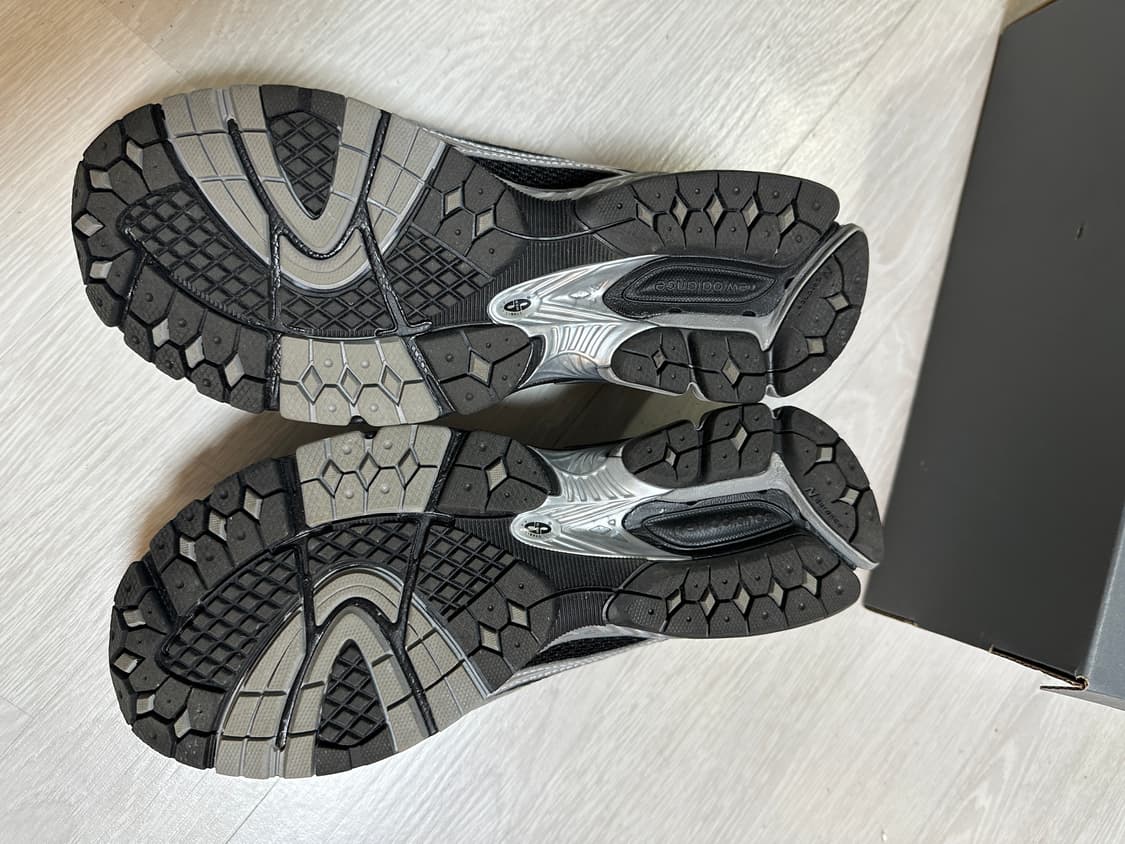 [270] 뉴발란스 1906L 실버/블랙 스니커즈 상품이미지6