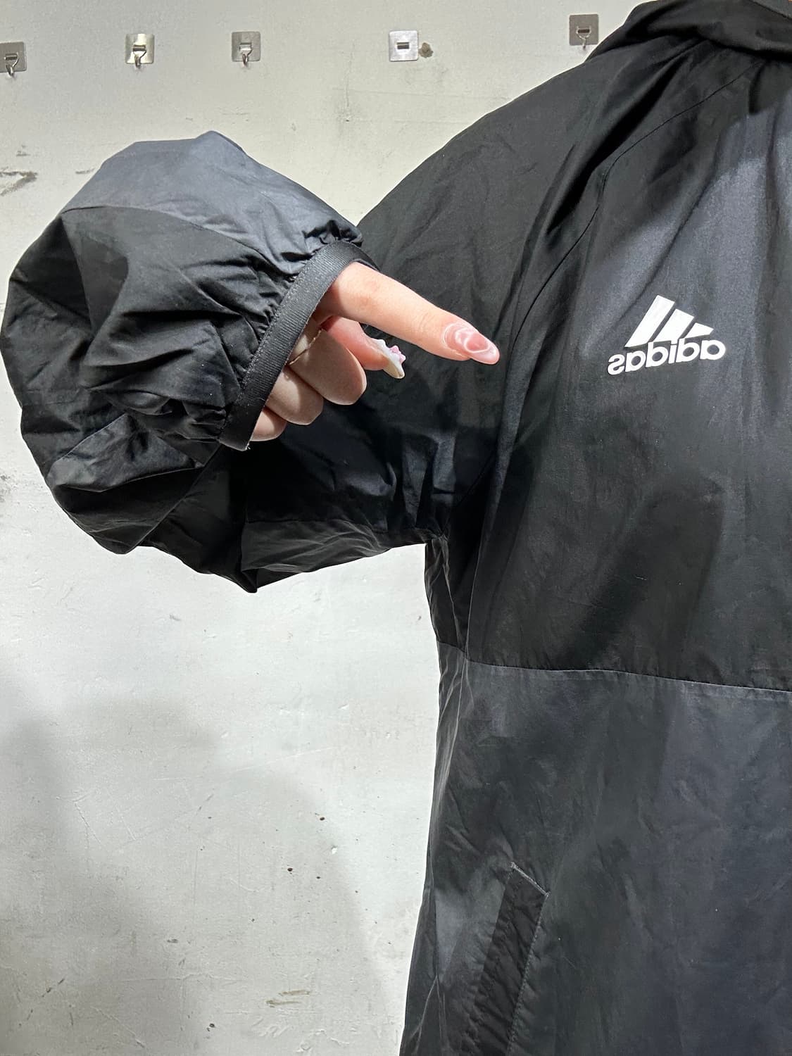 아디다스 블랙 차콜 오버핏 바람막이 트랙 자켓 XL 상품이미지4