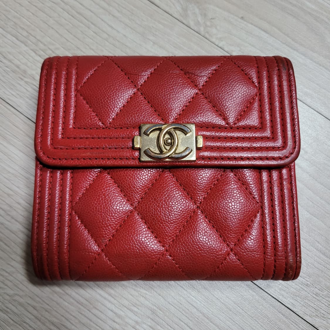 정품 샤넬 보이 캐비어 반지갑 상품이미지1