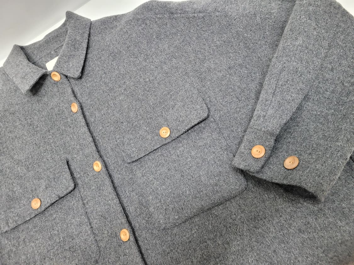 스튜디오톰보이 오버핏 셔츠형 울 자켓 / 여 FREE
 상품이미지4