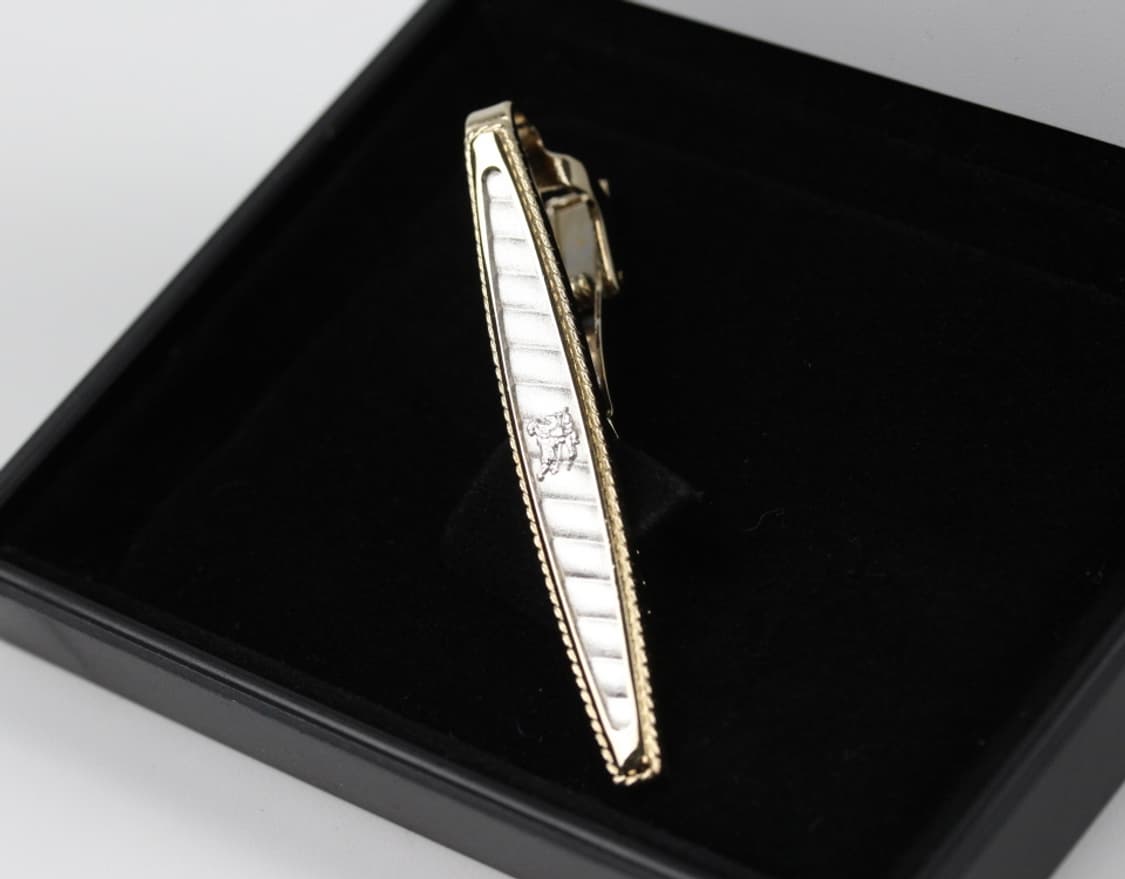 버버리 A-등급 5.2cm 남자 명품 넥타이핀 상품이미지1