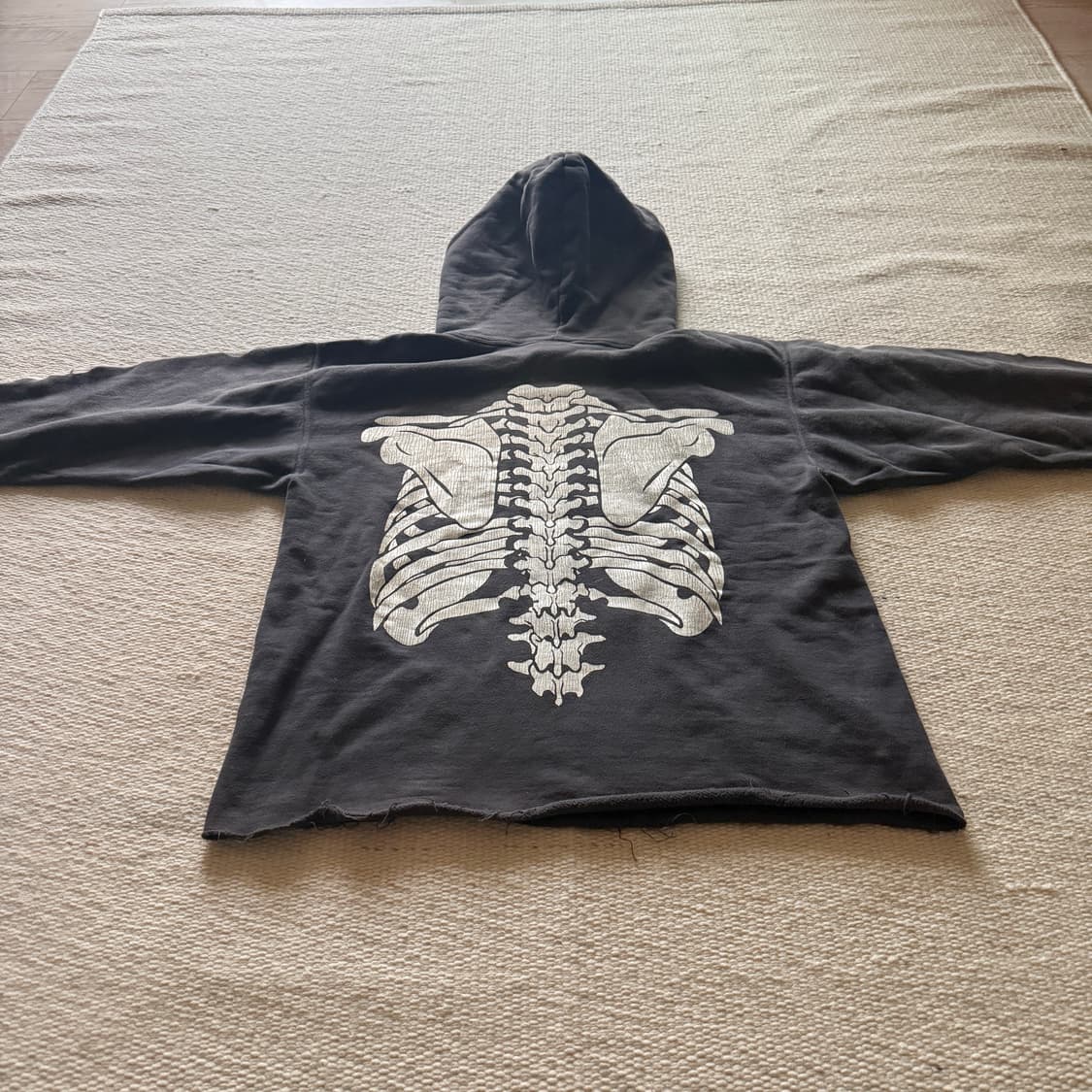 세인트미카엘 후드티 상품이미지6