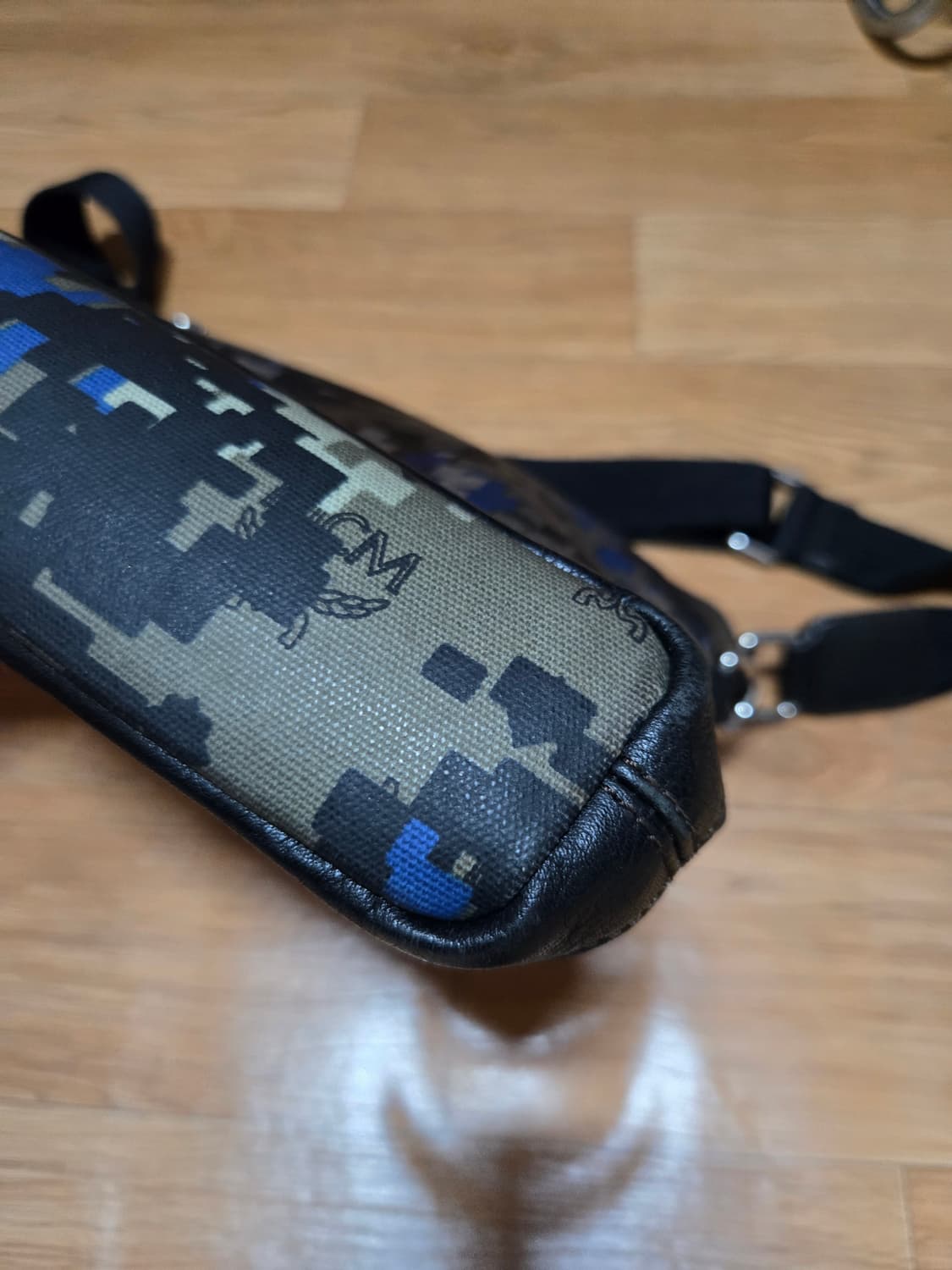 MCM 정품 카모 크로스백 상품이미지7