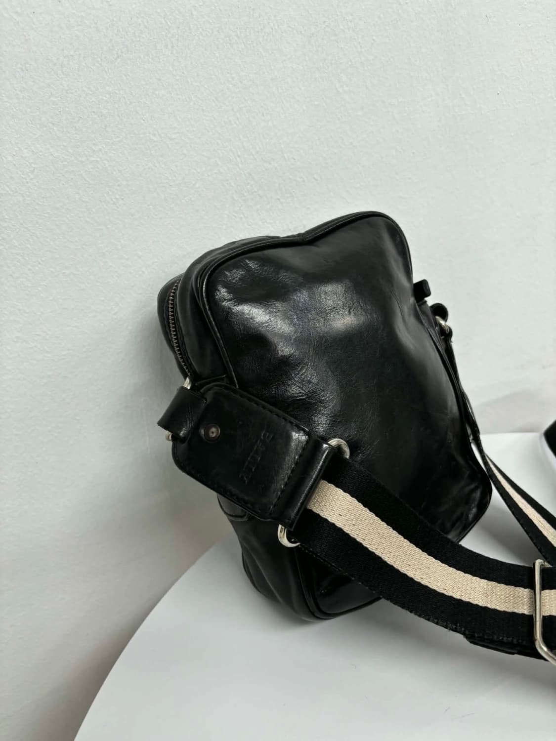 발리 가죽 메신저 크로스백 상품이미지3